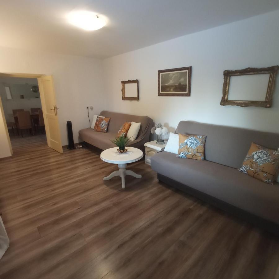 Apartment The Golden Well