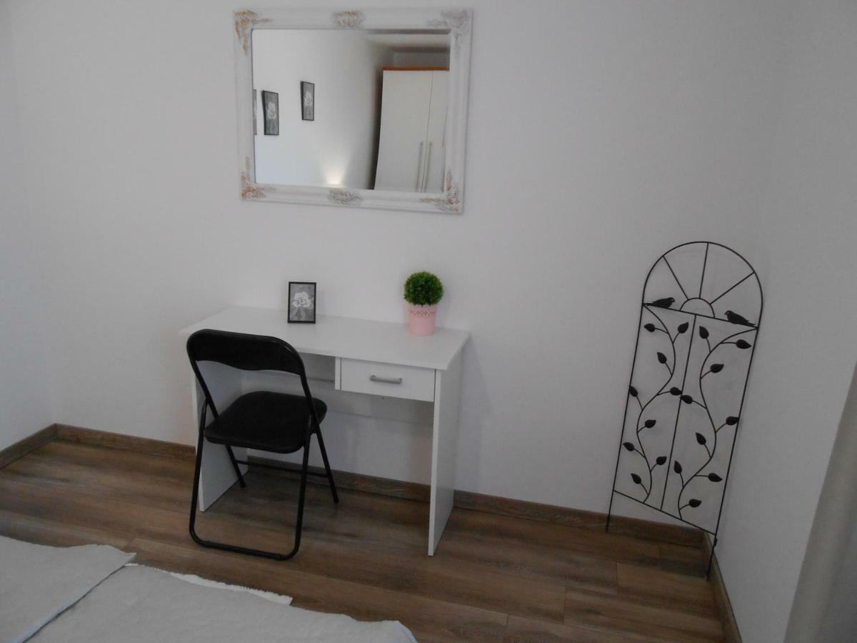 The Golden Well Apartment *